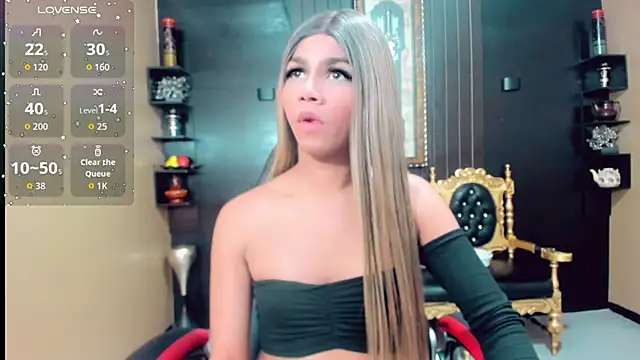 Britany montiel online show from 11/18/25, 07:28