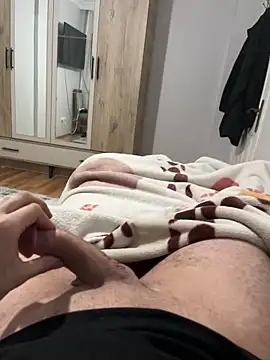 Erenn9972 online show from 12/03/25, 08:08