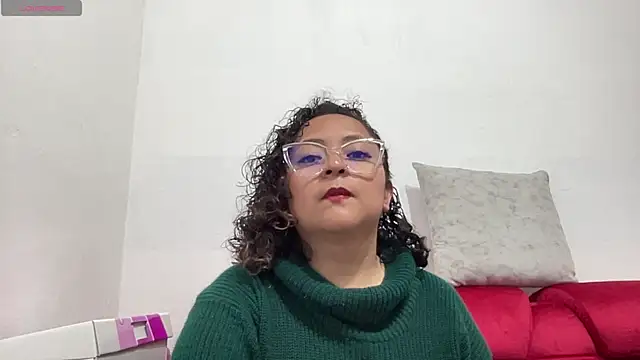 Sophiaburton online show from 09/14/25, 04:24