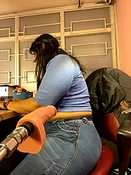 Snapshot of ScarlethAH chatting on 09/25/25, 01:11 ScarlethAH online show from 09/25/25, 01:11