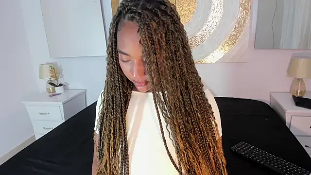 Michelle Lewis  online show from 04/13/26, 07:40