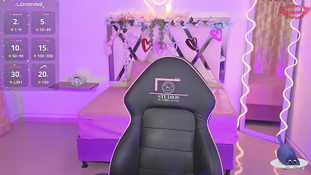 ZURY TAY online show from 10/05/25, 11:34