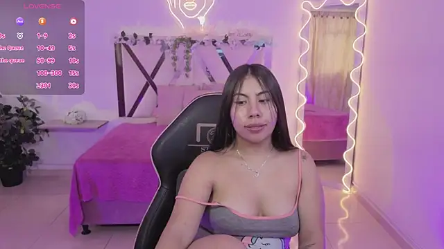 Snapshot of ZURY_TAY chatting on 06/03/26, 02:33 ZURY TAY online show from 06/03/26, 02:33