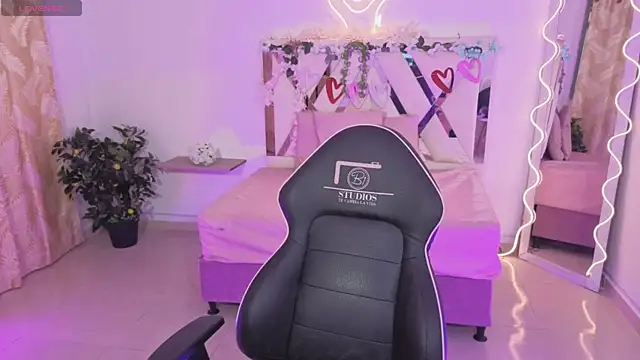 ZURY TAY online show from 11/15/25, 11:58