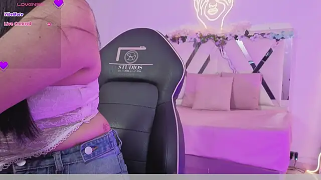 ZURY TAY online show from 02/20/26, 11:34