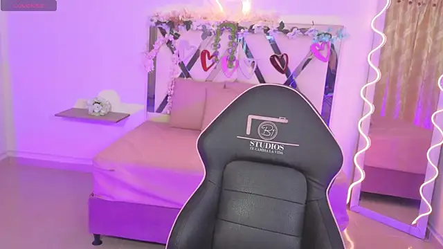 ZURY TAY online show from 10/02/25, 11:35