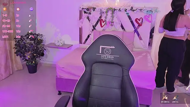 ZURY TAY online show from 11/08/25, 11:47