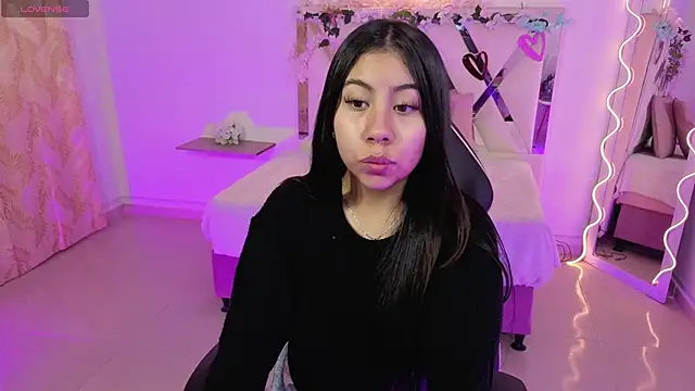 ZURY TAY online show from 10/28/25, 11:42