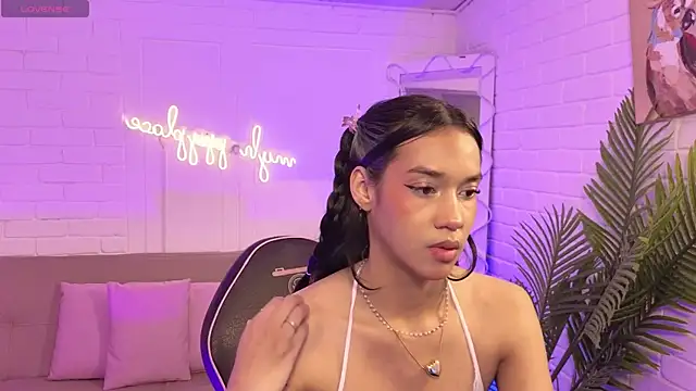 artemiss tay online show from 11/07/25, 07:18