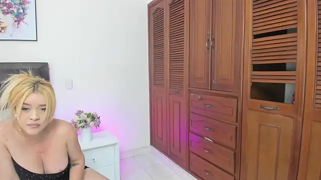 Dani rosse  online show from 04/16/26, 09:39