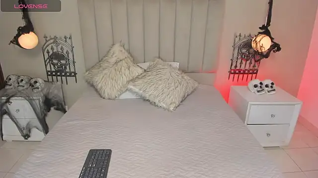 Dani rosse  online show from 10/18/25, 01:13