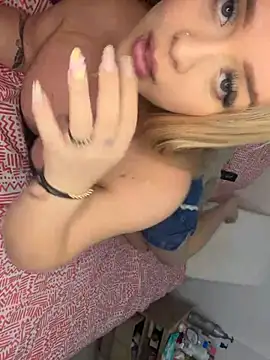 Snapshot of Dani_rosse_ chatting on 07/06/26, 08:00 Dani rosse online show from 07/06/26, 08:00