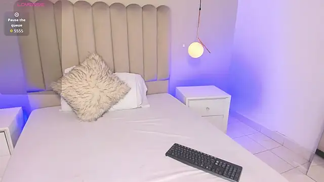 Dani rosse  online show from 11/18/25, 01:03