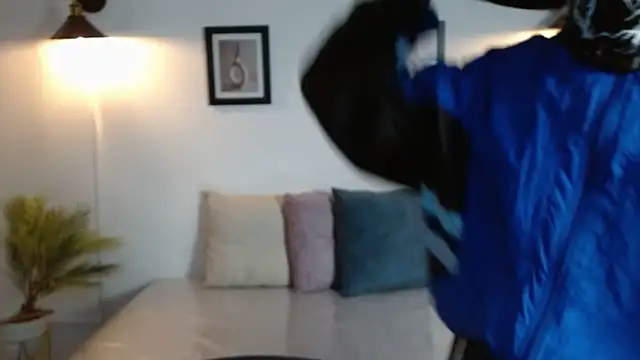 Evanss lx online show from 04/15/26, 07:18