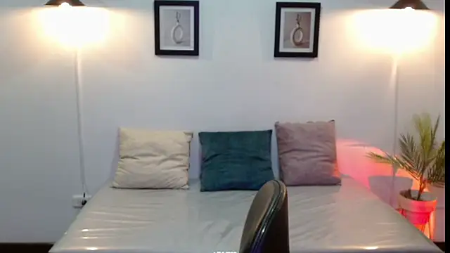 Evanss lx online show from 12/14/25, 01:17