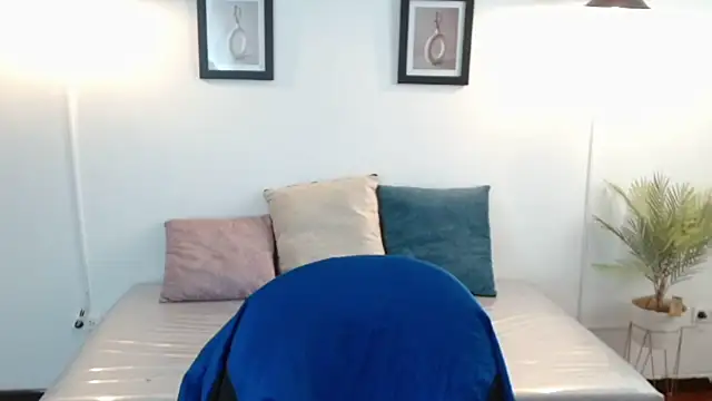 Evanss lx online show from 04/09/26, 07:20