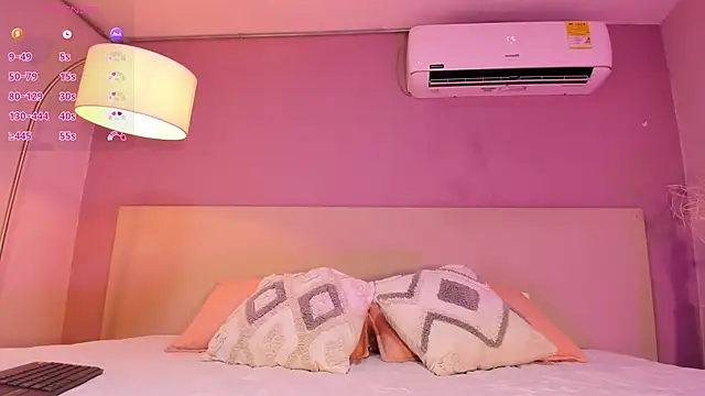 Snapshot of AlannaJonnes chatting on 02/24/26, 11:33 AlannaJonnes online show from 02/24/26, 11:33