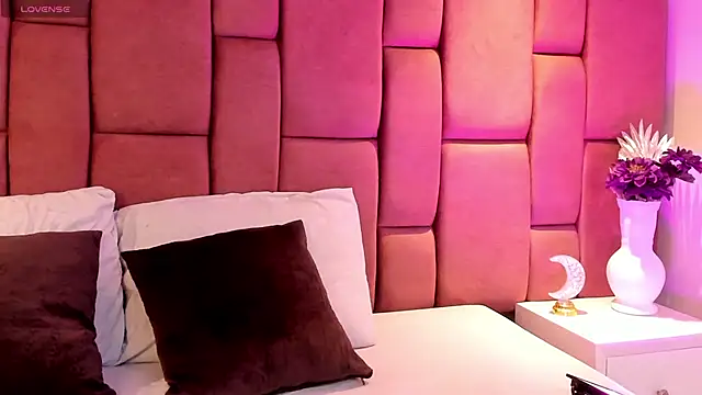 AlannaJonnes online show from 09/18/25, 08:23