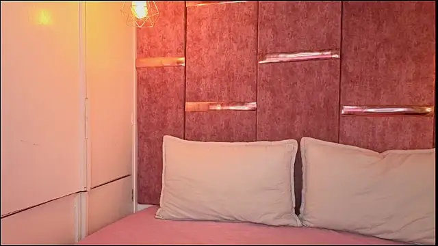 maddy1y  online show from 02/05/26, 12:01