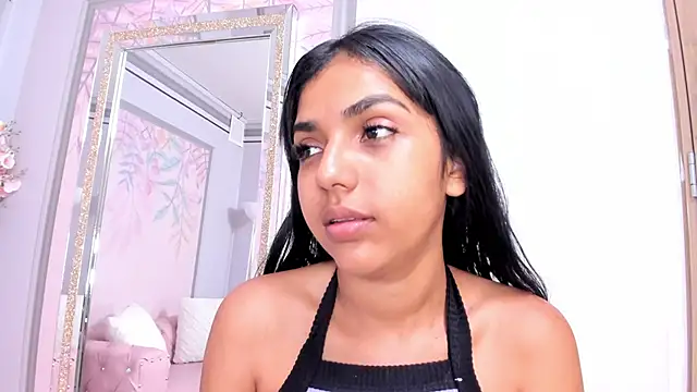 Snapshot of Jessgarcia_ chatting on 10/06/25, 10:05 Jessgarcia online show from 10/06/25, 10:05