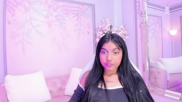 Snapshot of Jessgarcia_ chatting on 10/18/25, 05:42 Jessgarcia online show from 10/18/25, 05:42