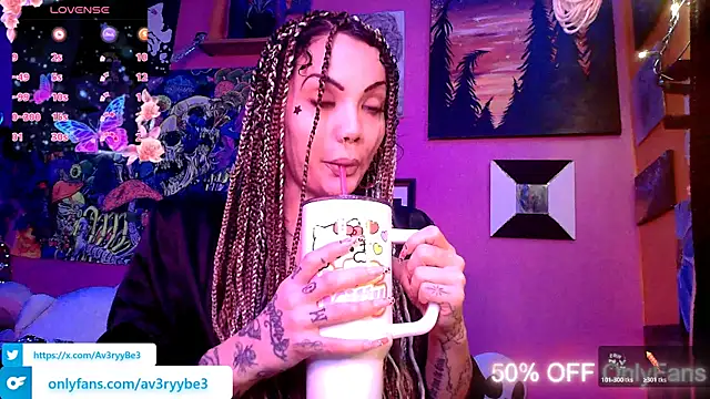 Snapshot of Av3ryyBe3 chatting on 01/11/26, 06:20 Av3ryyBe3 online show from 01/11/26, 06:20