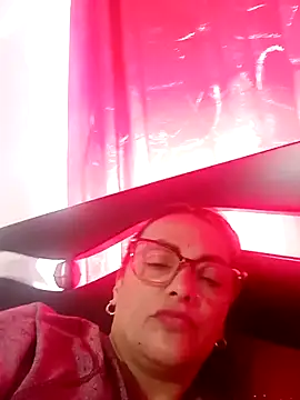 Snapshot of Lady_16 chatting on 11/22/25, 03:00 Lady 16 online show from 11/22/25, 03:00