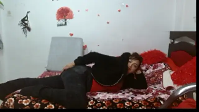 Snapshot of Lady_16 chatting on 10/26/25, 02:45 Lady 16 online show from 10/26/25, 02:45