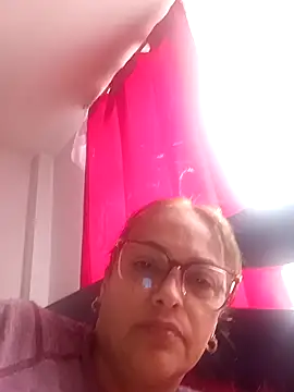 Snapshot of Lady_16 chatting on 12/03/25, 03:44 Lady 16 online show from 12/03/25, 03:44