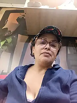 Lady 16 online show from 09/13/25, 12:10
