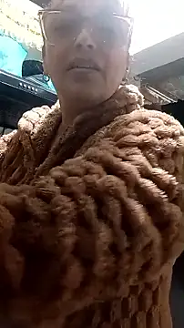 Lady 16 online show from 09/16/25, 12:17