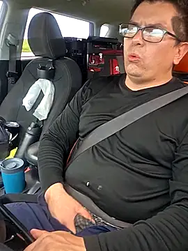 Snapshot of lucho8690 chatting on 09/16/25, 09:05 lucho8690 online show from 09/16/25, 09:05