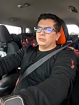 Snapshot of lucho8690 chatting on 09/12/25, 10:31 lucho8690 online show from 09/12/25, 10:31