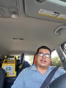 Snapshot of lucho8690 chatting on 10/09/25, 04:18 lucho8690 online show from 10/09/25, 04:18