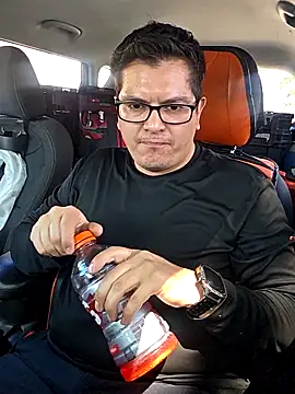 Snapshot of lucho8690 chatting on 09/13/25, 06:08 lucho8690 online show from 09/13/25, 06:08