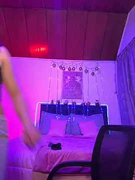 Eymmy 24 online show from 11/27/25, 11:27