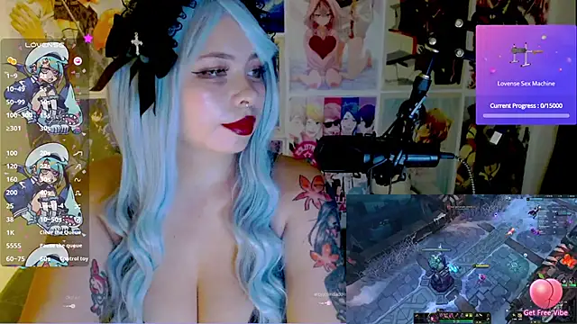 Snapshot of Lil-La chatting on 11/30/25, 03:18 Lil-La online show from 11/30/25, 03:18