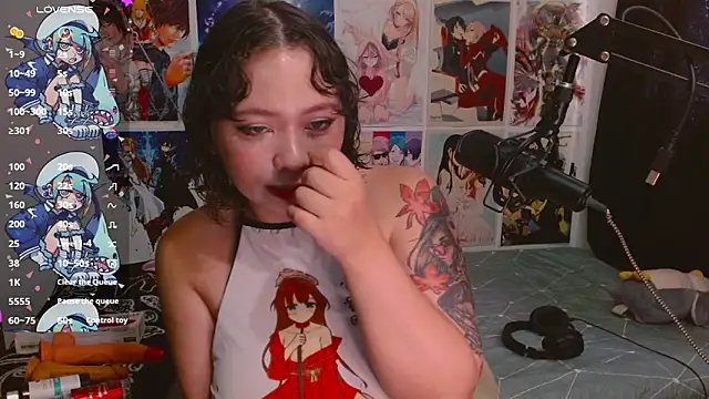 Snapshot of Lil-La chatting on 09/16/25, 02:29 Lil-La online show from 09/16/25, 02:29