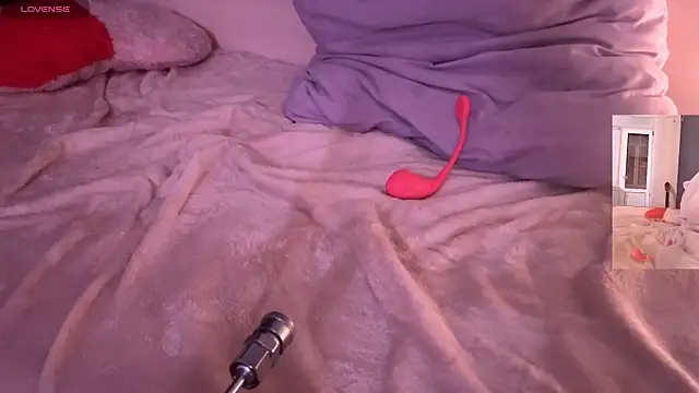 Snapshot of MaryjaneSpider chatting on 03/26/26, 07:01 MaryjaneSpider online show from 03/26/26, 07:01