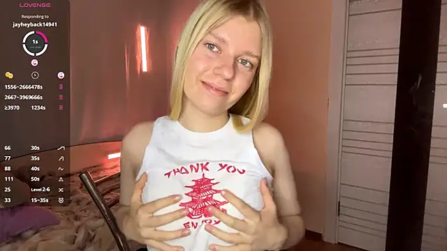 Snapshot of MaryjaneSpider chatting on 10/09/25, 05:24 MaryjaneSpider online show from 10/09/25, 05:24