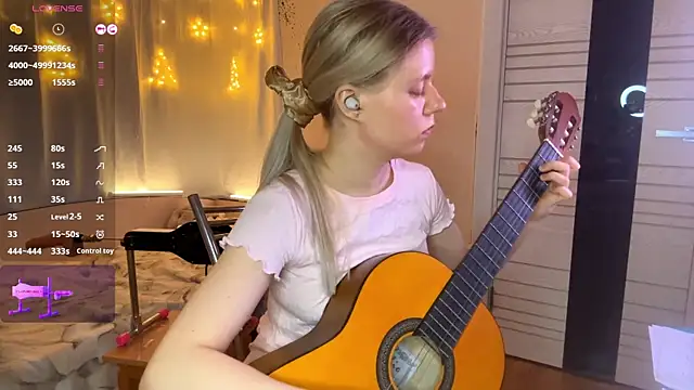 MaryjaneSpider online show from 12/20/25, 02:31