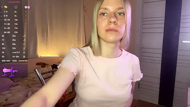 MaryjaneSpider online show from 11/21/25, 07:13