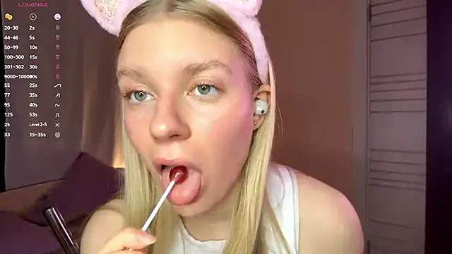 MaryjaneSpider online show from 10/23/25, 03:43