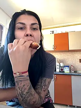 MiaKiittyy online show from 09/22/25, 02:12