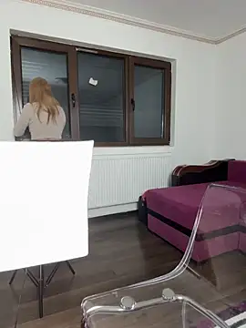 MiaKiittyy online show from 11/11/25, 01:11