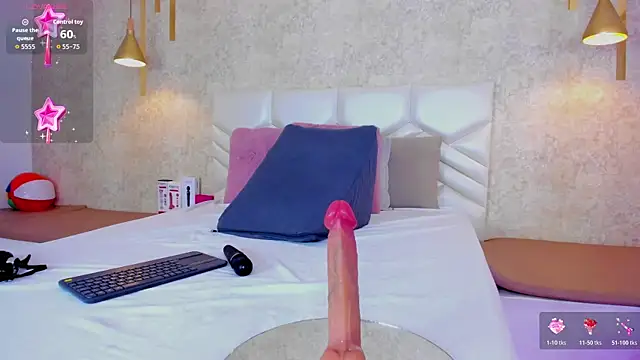 sarahyessica online show from 05/25/26, 07:34