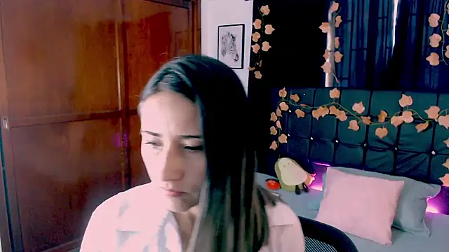 Sofia-mel online show from 09/20/25, 10:04