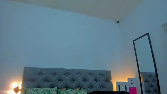 neferet opal online show from 10/24/25, 12:42