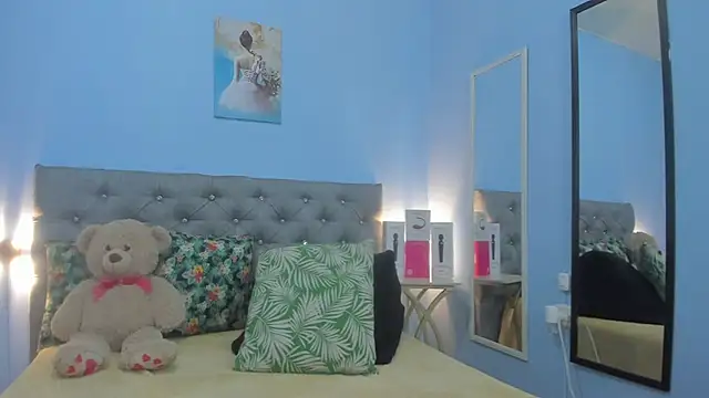 neferet opal online show from 10/29/25, 12:20