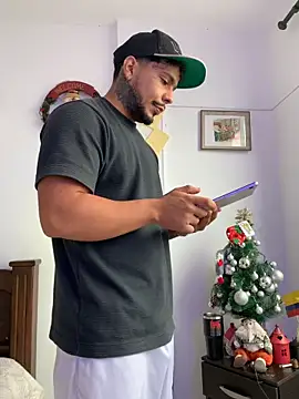 DeimonOficial online show from 12/20/25, 03:37